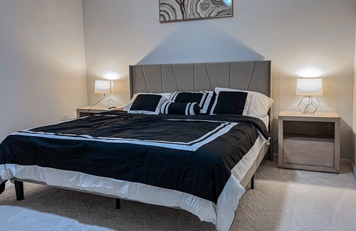 Johns Island House | Spacious Family Sized 3 Bed Home with Garage & backyard Patio