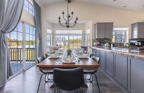 Mountainaire House | Spacious Flagstaff 5BR Hideaway w/Hot Tub