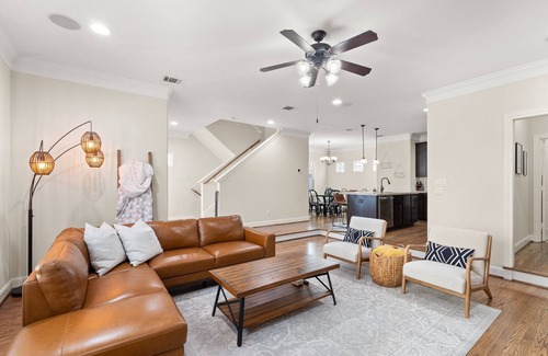 Shady Acres House | Spacious Heights 3BR home w/putting green, balconies & walkable to hotspots