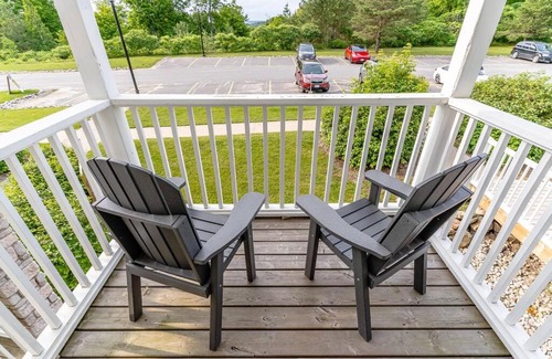 Oro-Medonte Apartment | Spacious Hideaway in Nature