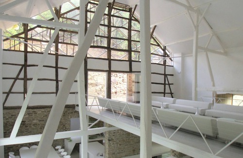 Redu House | Spacious Holiday Home in Redu with Garden