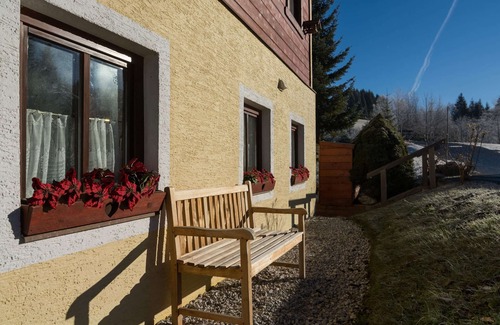 Leogang House | Spacious Holiday Home near Ski Area in Leogang