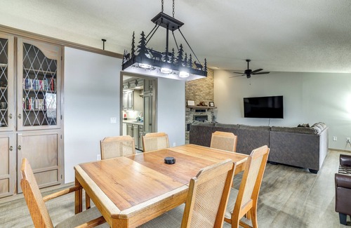 Eureka Springs House | Spacious Holiday Island Escape w/Deck & Gas Grill