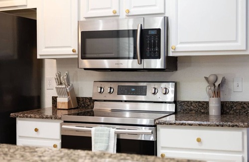 Auburndale House | Spacious Home w/Game Room | Near Parks & Dining