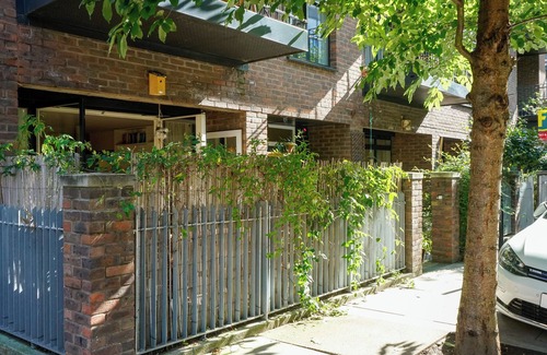 Haggerston Apartment | Spacious home with a touch of wilderness at the heart of East London.