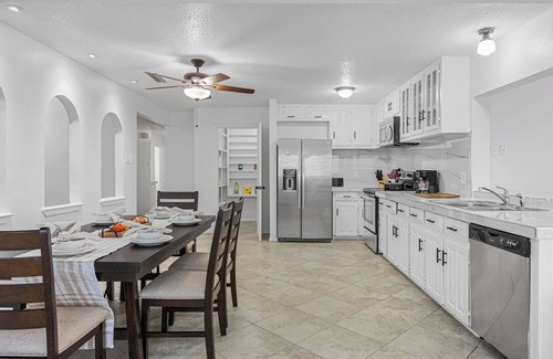 Northeast Carrollton House | Spacious Home with Pool & EV Charger Near Airport