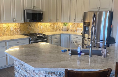 Fort Mohave House | Spacious Home with incredible Pool/slide and jaquzzi.Great River & Casino Fun.n