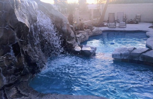 Fort Mohave House | Spacious Home with incredible Pool/slide and jaquzzi.Great River & Casino Fun.n