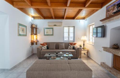 Lesvos House | Spacious Home with Yard, Mytilene Lesvos