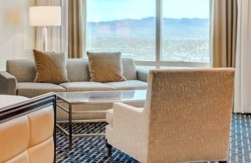 Las Vegas Apartment | Spacious hotel suite in marvelous Las Vegas with no resort fee, free coffee/WiFi