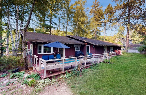 Iron Mountain House | Spacious house with free wifi, private W/D + near downtown