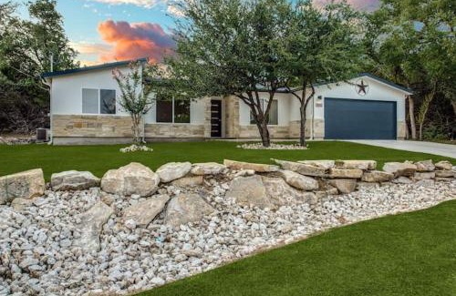 Lago Vista House | Spacious Lake Travis getaway with boat parking