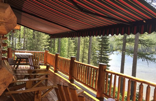 Columbia Falls Cabin | Spacious Lakefront Log Cabin "Gem" by Glacier Park