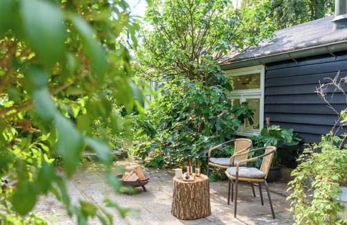 Krachtighuizen Cottage | Spacious, luxurious cottage located right on the forest. This is where you come to rest!