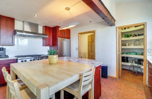 Corrales House | Spacious Mtn-View Gem in Corrales!