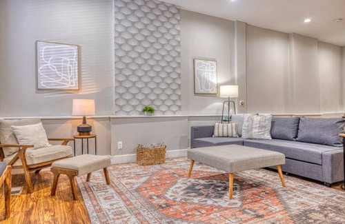 Benton Park House | Spacious, NEW 1 BD 1 BA Apt