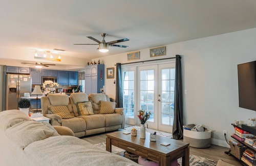 Hunt Club House | Spacious newly renovated 4BR Home w Private Yard