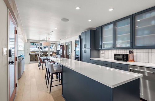 Aspen Condo | Spacious & Newly renovated 2BR/2BA- Between Koch and Wagner park