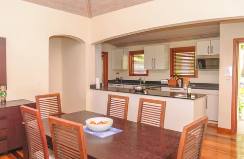 Freetown Villa | spacious ocean view king bed villa 2 minutes from the restaurant pool and beach