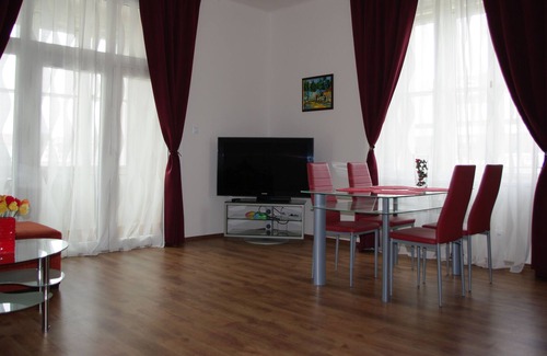 Nusle Apartment | Spacious Prague view apartment 106 sqm