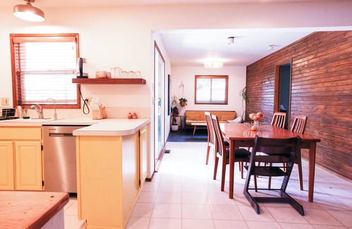 Milwaukie House | Spacious Ranch in Charming Milwaukie-1 mile from Sellwood