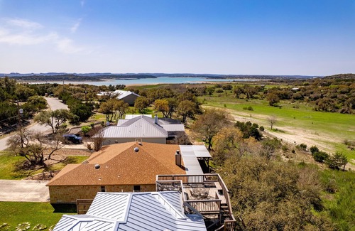 Canyon Lake House | Spacious Ranch Lake Retreat: Hot Tub, Tesla Charger