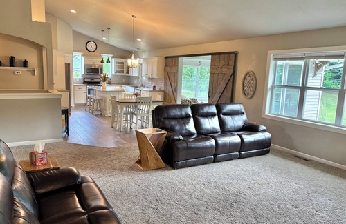 Green Bay House | Spacious Retreat Near Lambeau and Door County