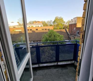 Chaucer House | Spacious room private balcony - Central London - zone 1 - Elephant and Castle