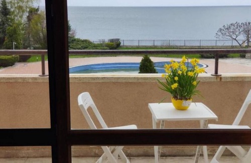 Topola Apartment | Spacious Studio with a spectacular sea view and swimming pool with mineral water