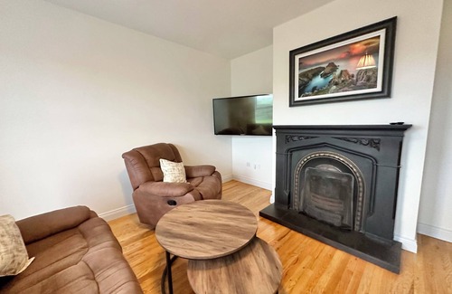 Malin House | Spacious & Stylish 5-Bedroom Home with Stunning Views in Malin Head: Drim