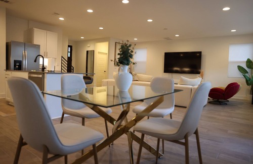 McNeil House | Spacious & Stylish Room with Private Bath – Perfect Location!