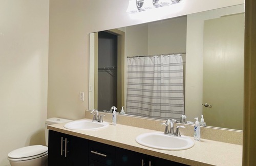 Piedmont Heights Apartment | SPACIOUS SUITE IN PRIME LOCATION