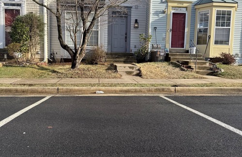 Centreville House | Spacious Townhouse w/Backyard Near D.C. &IAD airport