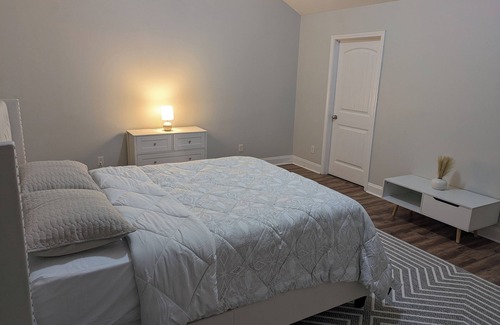 Pooler House | Spacious townhouse with 3 beds in Pooler/Savannah