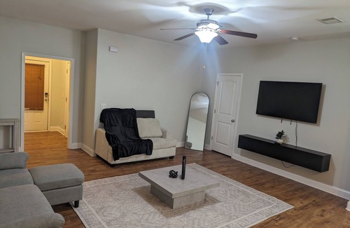 Pooler House | Spacious townhouse with 3 beds in Pooler/Savannah
