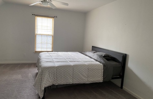 Conestee House | Spacious Urban House 4 B 2.5 Bath near Woodruff Rd
