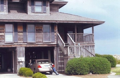 Oceanmarsh Subdivision House | Spacious Villa! Ocean & Marsh Right Out Your Door!nGorgeous Sunrises & Sunsets!
