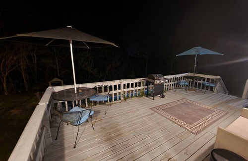 North Augusta House | Spacious Villa with swimming pool and game room