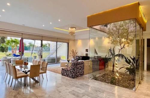 El Aggada Villa | Spacious Villa with Mountain Views - 550 m²