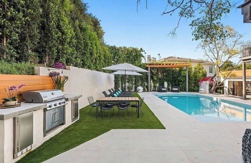 Holmby Hills Villa | Spacious villa with 8 bedrooms and WiFi, fitness room in wonderful Los Angeles