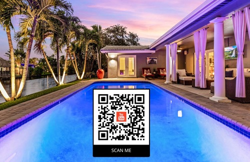 Central Corals House | Spacious WATERFRONT villa, heated salt water pool, very central, beach 5 min