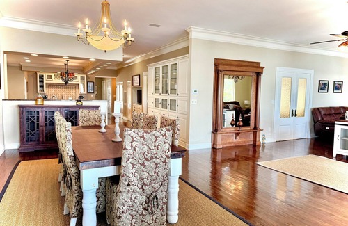 Wetumpka House | Spacious Waterfront House with a private dock on beautiful Lake Jordan.