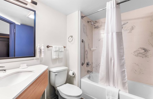 Kimball Hotel | Spark by Hilton Kimball