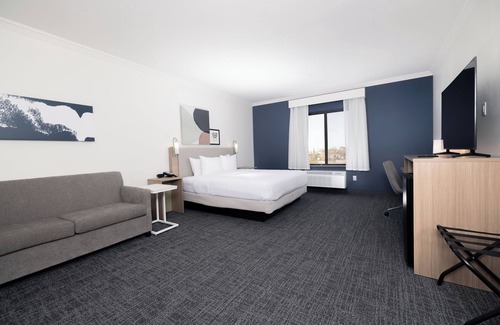Yucca Valley Hotel | Spark by Hilton Yucca Valley Joshua Tree