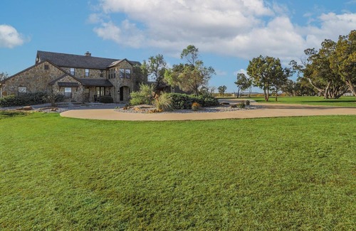 Palo Pinto County House | SPARKLING POOL Gorgeous 6 Bed 5 Bath on 3 Acres