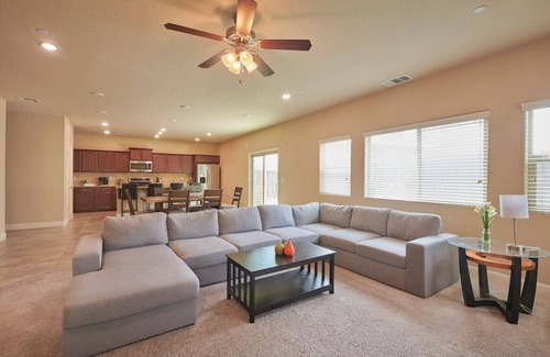 Raisin House | Sparkling & Spacious I Workout Equ. BBQ & Fire Pit