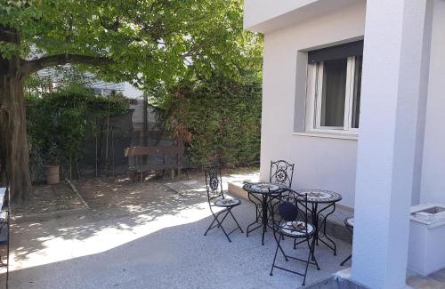 Guizza Apartment | Spazioso Appartamento in casa singola Padova con giardino