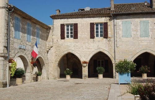Castelsagrat House | SPECIAL OFFER -15%! Authentic and charming vacation home in southern France