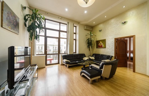 Besarabka Apartment | ♛Specious & luxurious♛ apartment in a city heart