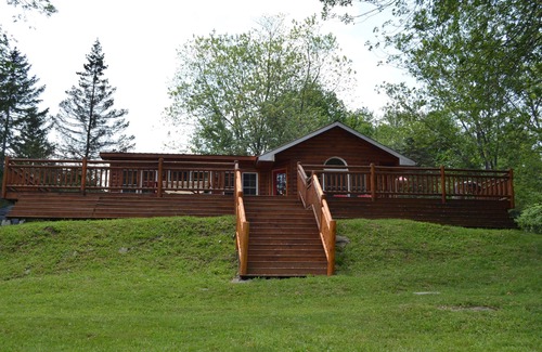 Starlight Cabin | Spectacular Catskill Mountain River Front Custom Log Home